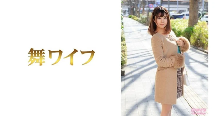 MAAN-913【サーファー釘付け！江ノ島で出逢った奇跡のデカ乳Hcupモデル！】Tシャツ脱ぎ捨て